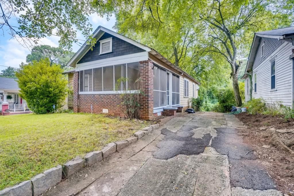 2 bedroom, 2 bathroom, 1,050 sq ft single family residence sold at 2161 Main Street, Atlanta, GA 30318