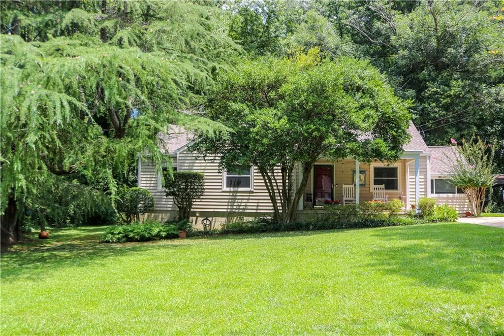 3 bedroom, 1 bathroom, 1,546 sq ft single family residence sold at 172 Willow Lane, Decatur, GA 30030