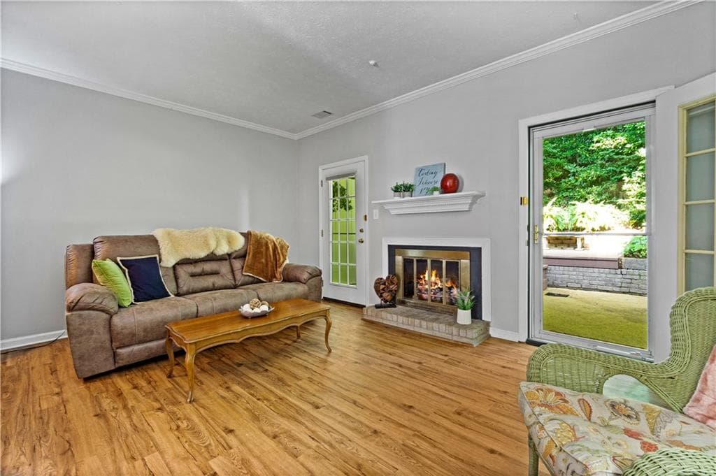 5390 Chemin De Vie, Atlanta, GA 30342 — most recent listing photo