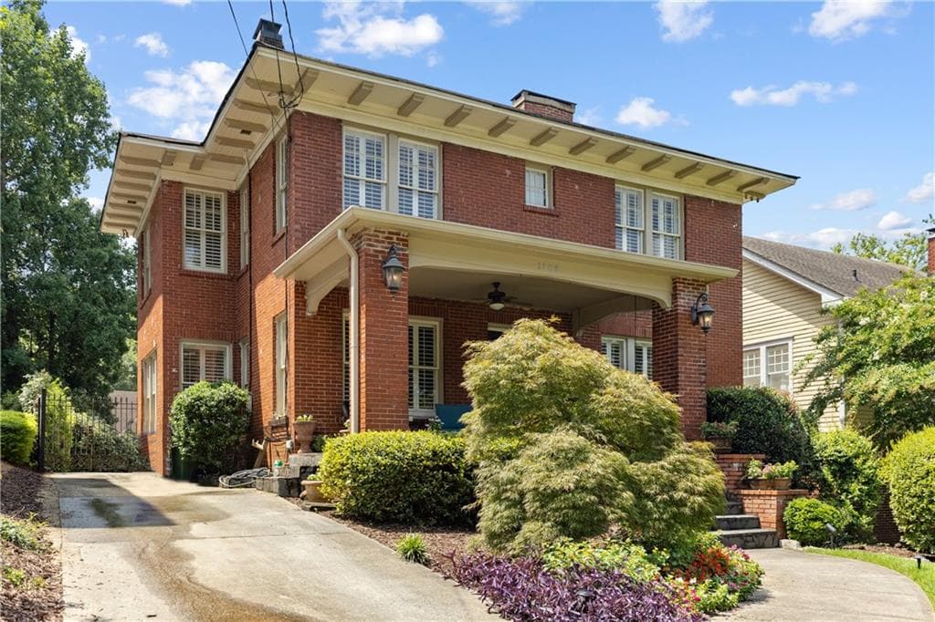 3 bedroom, 3 bathroom, 2,455 sq ft single family residence sold at 1155 Briarcliff Place, Atlanta, GA 30306