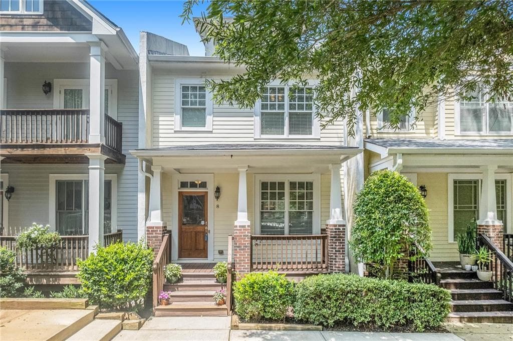 3 bedroom, 4 bathroom, 1,862 sq ft townhouse sold at 8 Oakhurst Terrace, Decatur, GA 30030