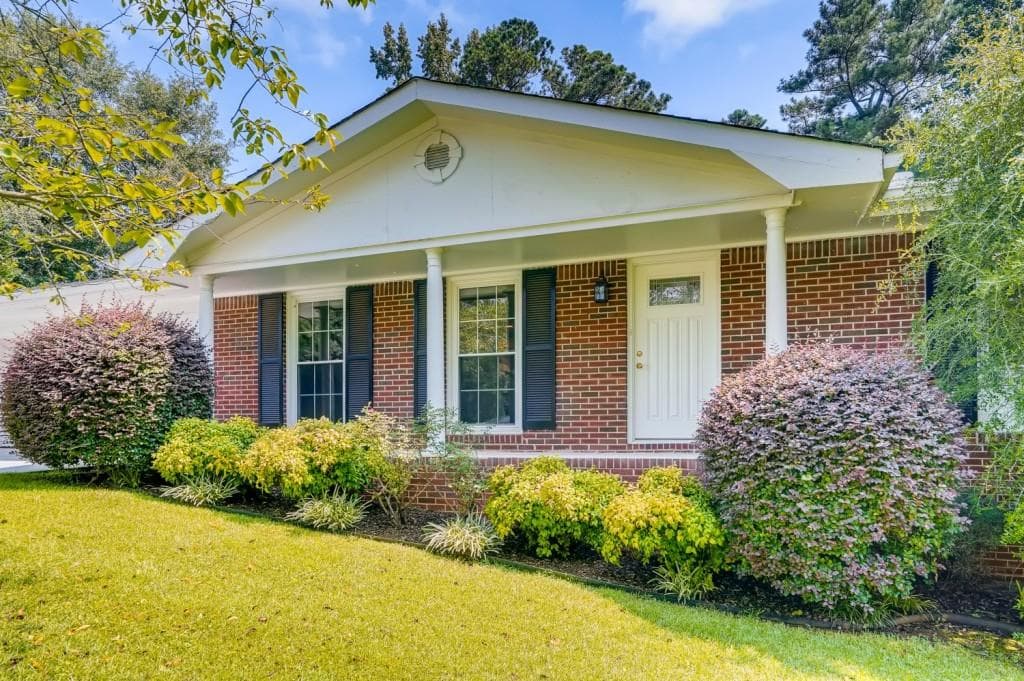 543 Donwood Lane, Marietta, GA 30060 — most recent listing photo