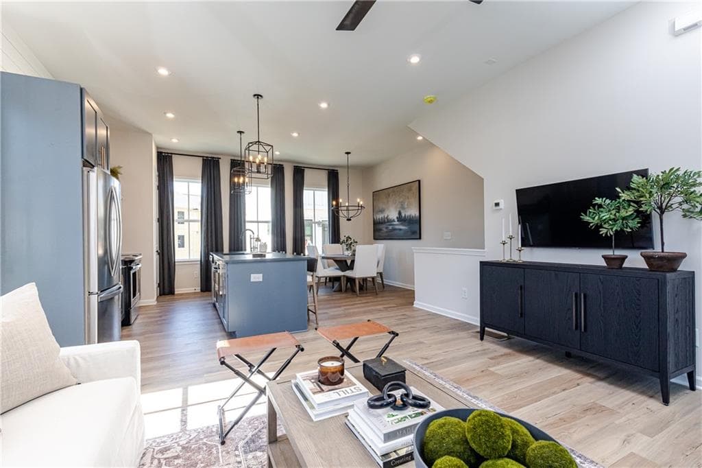 2 bedroom, 3 bathroom, 1,345 sq ft townhouse sold at 132 Pacer Place 21, Atlanta, GA 30342