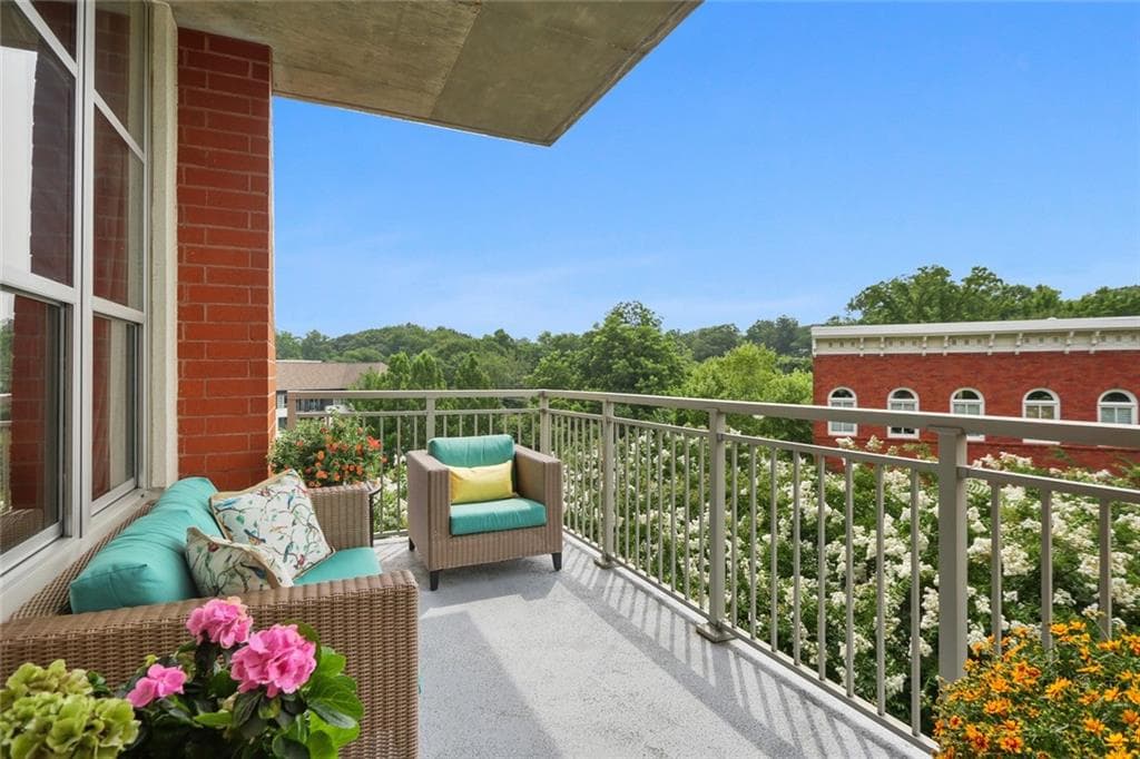 245 N Highland Avenue 313, Atlanta, GA 30307 — most recent listing photo