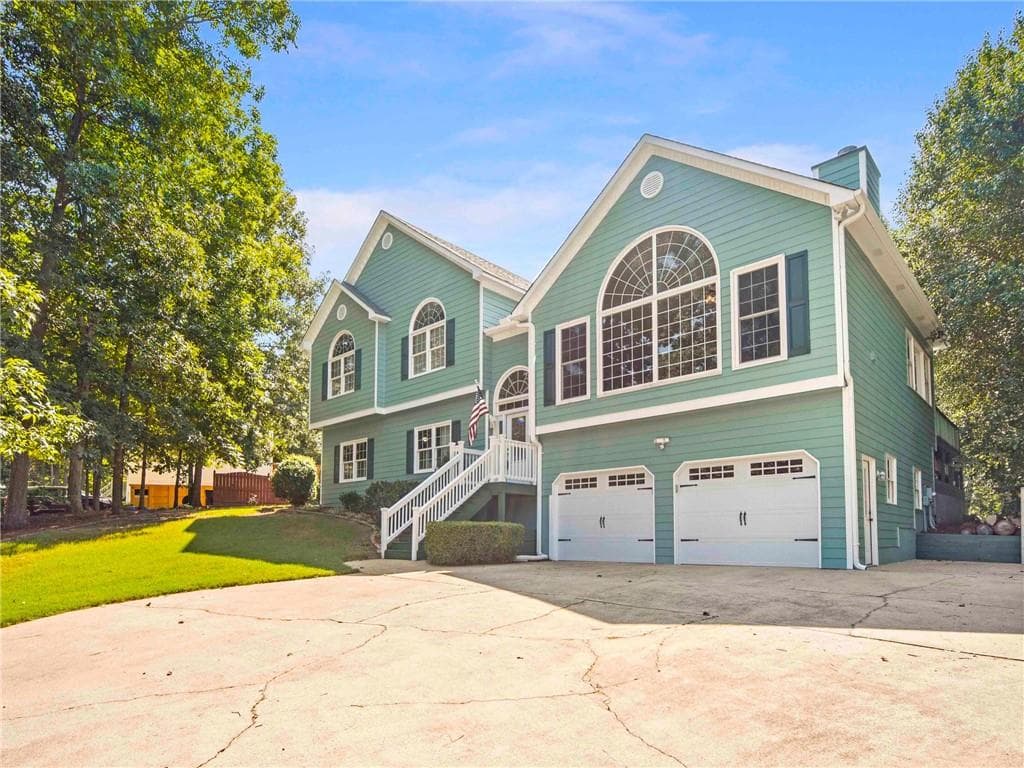 4 bedroom, 3 bathroom, 3,560 sq ft single family residence sold at 533 Coolsprings Walk, Woodstock, GA 30188