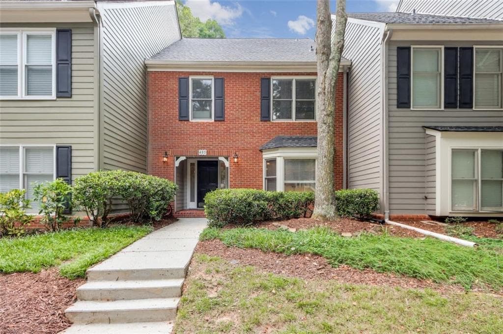 4 bedroom, 4 bathroom, 2,802 sq ft townhouse sold at 405 Bainbridge Drive, Atlanta, GA 30327