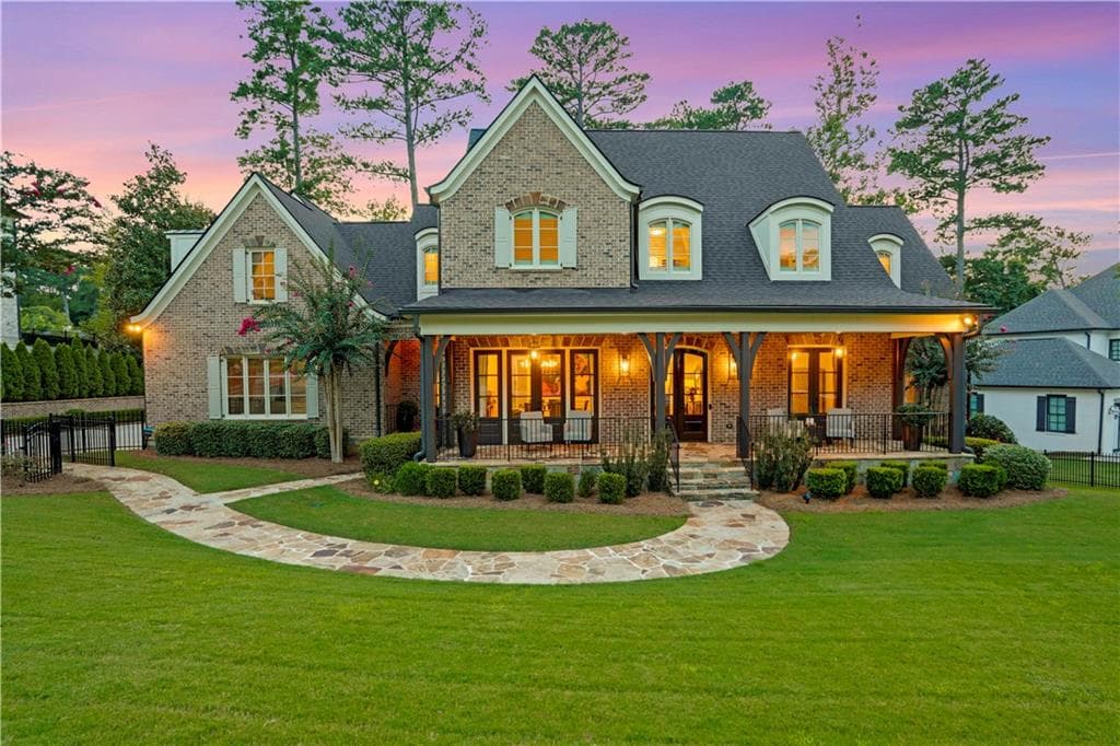 6 bedroom, 9 bathroom, 7,400 sq ft single family residence sold at 3868 Stratford Park Drive, Atlanta, GA 30342