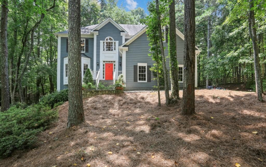 4 bedroom, 3 bathroom, 3,420 sq ft single family residence sold at 4671 Oakhurst Lane, Alpharetta, GA 30004