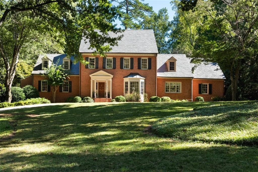 4 bedroom, 5 bathroom, 5,360 sq ft single family residence sold at 3535 Tuxedo Park, Atlanta, GA 30305