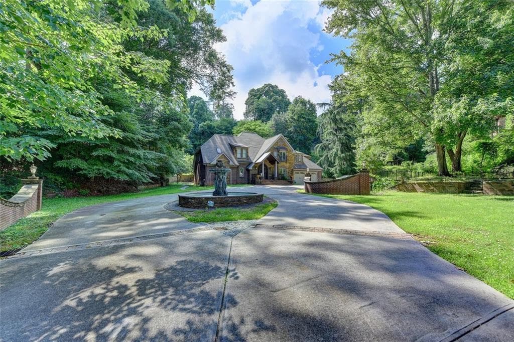 741 CLUB Lane, Marietta, GA 30067 — most recent listing photo
