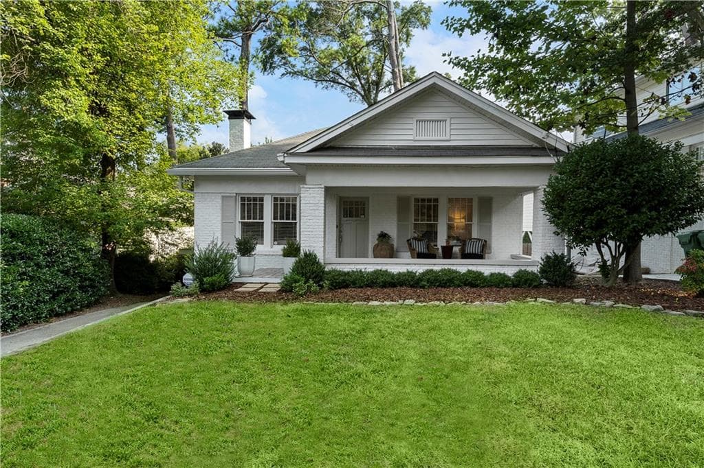 3 bedroom, 2 bathroom, 1,618 sq ft single family residence sold at 122 Ridgeland Way, Atlanta, GA 30305