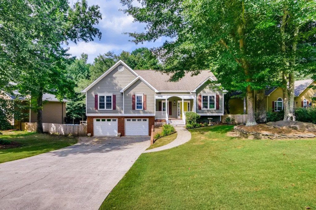 4 bedroom, 3 bathroom, 2,207 sq ft single family residence sold at 5006 Sunbrook Way, Acworth, GA 30101