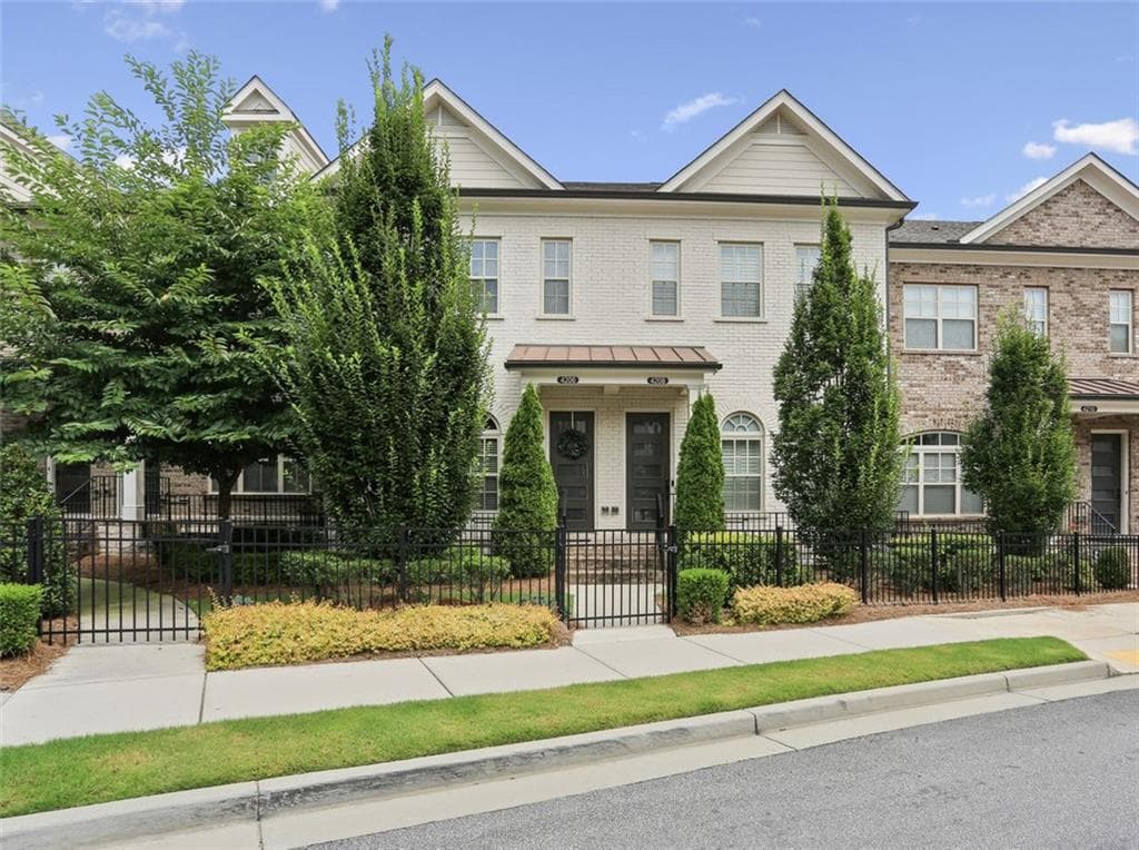 3 bedroom, 4 bathroom, 2,199 sq ft townhouse sold at 4206 Deming Circle, Atlanta, GA 30342