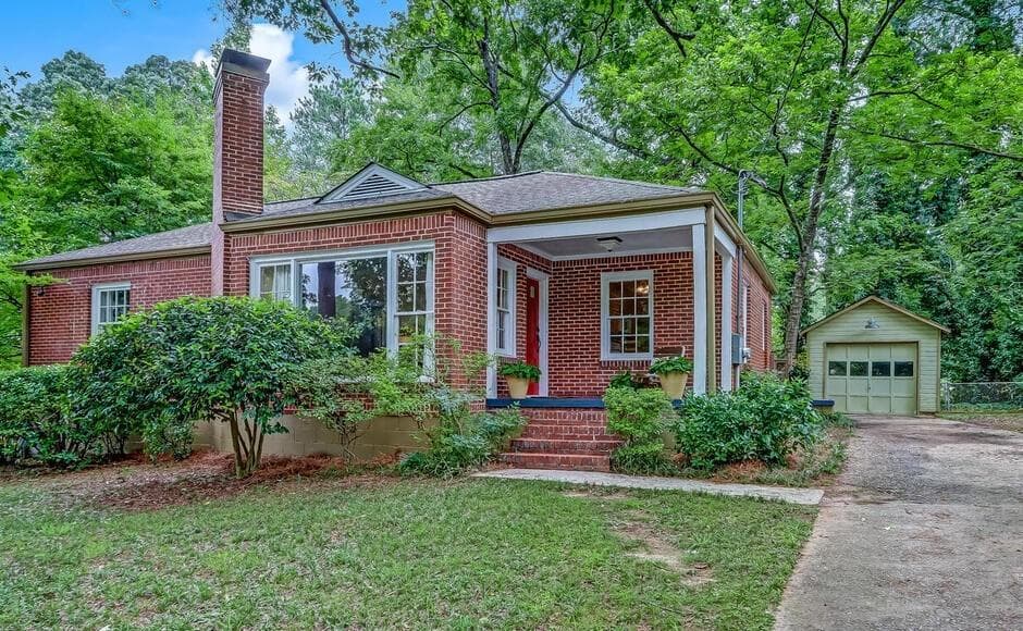 3 bedroom, 1 bathroom, 1,205 sq ft single family residence sold at 473 Bridlewood Circle, Decatur, GA 30030