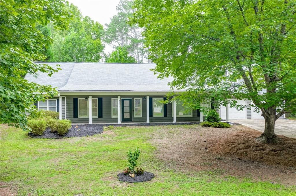 800 E Hembree Crossing, Roswell, GA 30076 — most recent listing photo