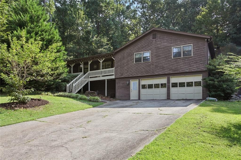 3 bedroom, 2 bathroom, 2,028 sq ft single family residence sold at 128 Dials Drive, Woodstock, GA 30188