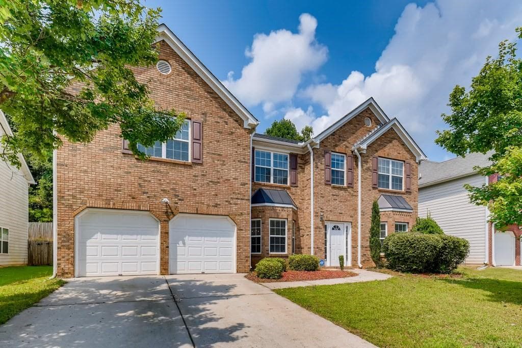 5 bedroom, 4 bathroom, 4,322 sq ft single family residence sold at 3238 Landings North Drive, Atlanta, GA 30331