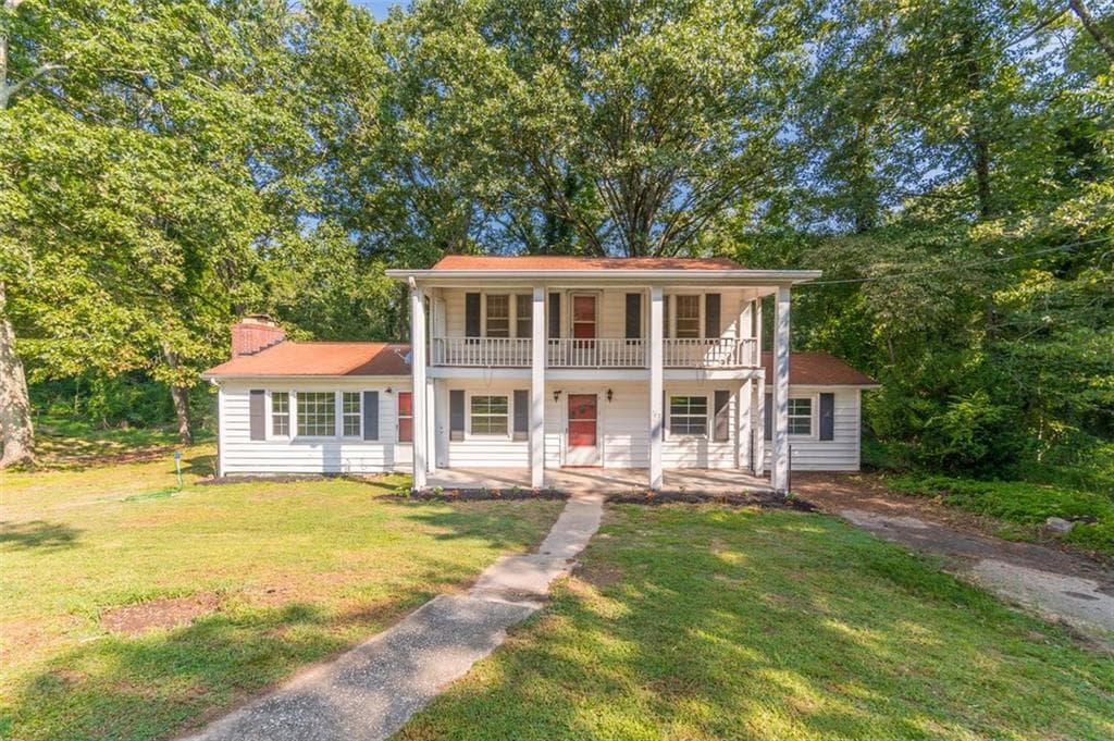 3 bedroom, 2 bathroom, 1,916 sq ft single family residence sold at 182 MOUNTAIN VIEW Drive, Gainesville, GA 30501