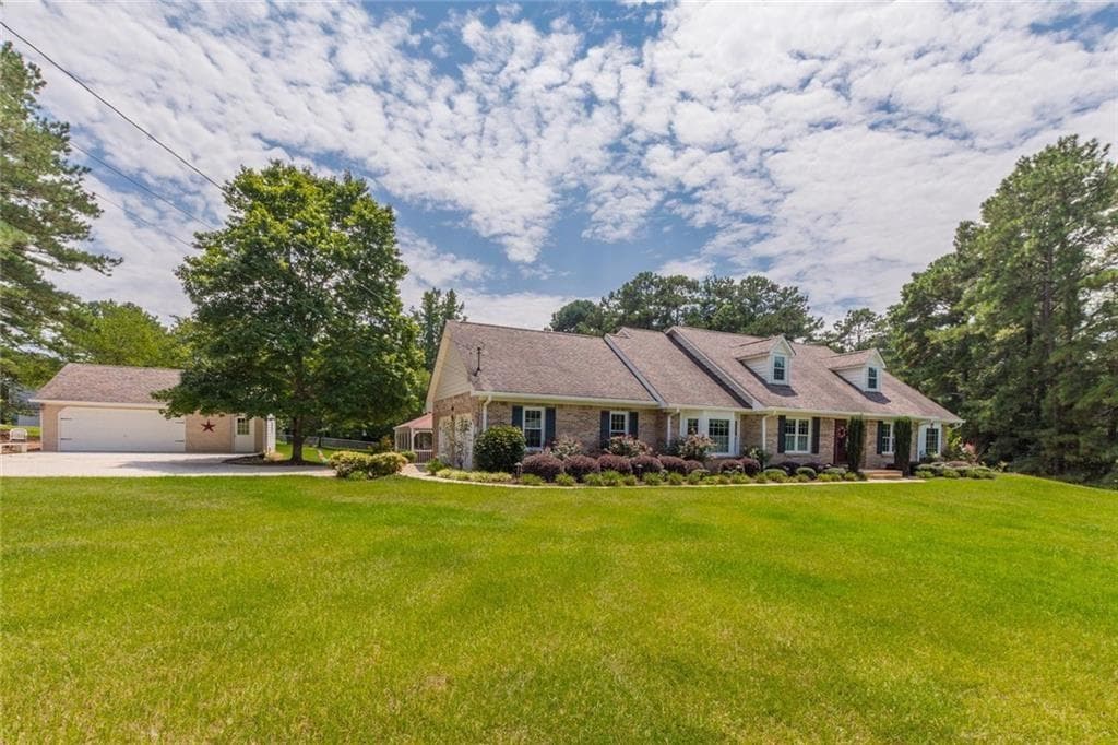 5 bedroom, 4 bathroom, 3,281 sq ft single family residence sold at 4231 E Chapel Hill Road, Douglasville, GA 30135