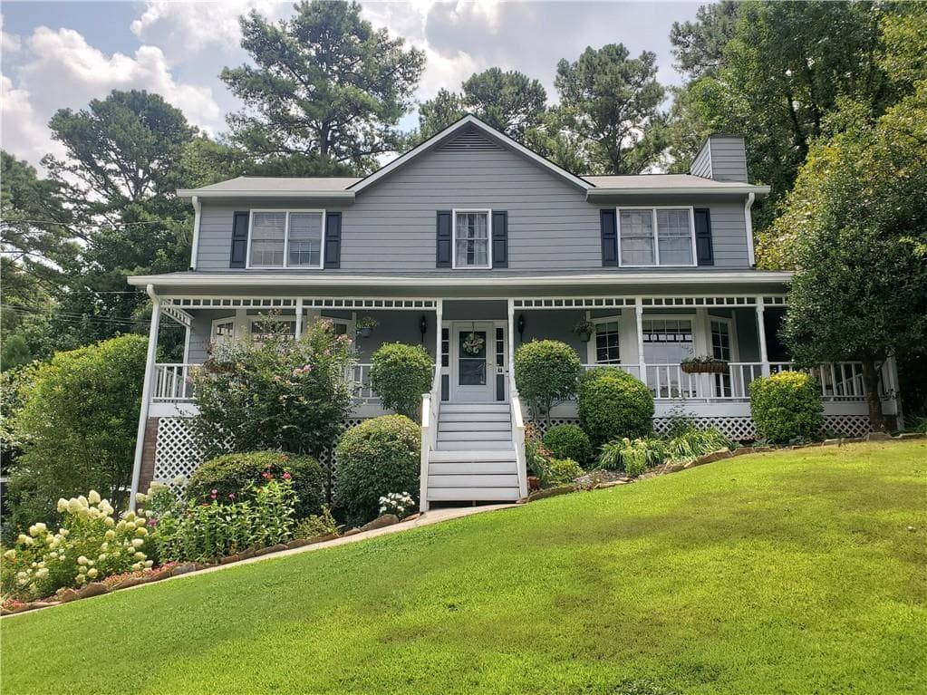 4 bedroom, 3 bathroom, 2,406 sq ft single family residence sold at 1847 Blackwater Drive, Marietta, GA 30066