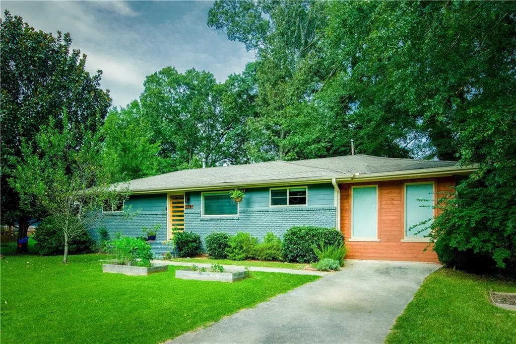 3 bedroom, 2 bathroom, 1,482 sq ft single family residence sold at 318 Morgan Place, Atlanta, GA 30317