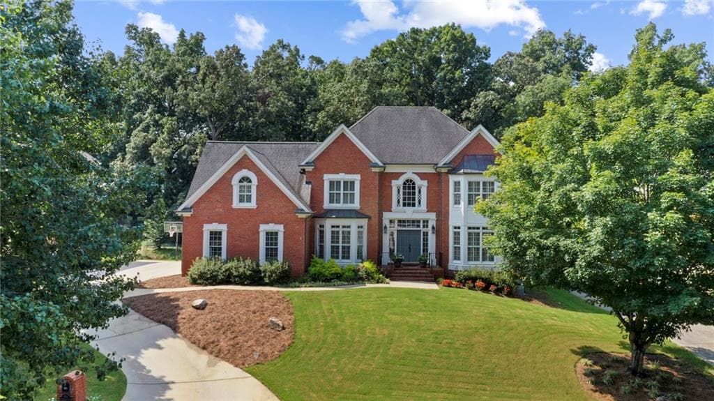 6 bedroom, 6 bathroom, 3,674 sq ft single family residence sold at 950 Bishopswood Place, Alpharetta, GA 30022