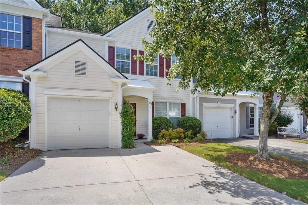 3 bedroom, 3 bathroom, 1,642 sq ft townhouse sold at 13300 Morris Road 124, Alpharetta, GA 30004