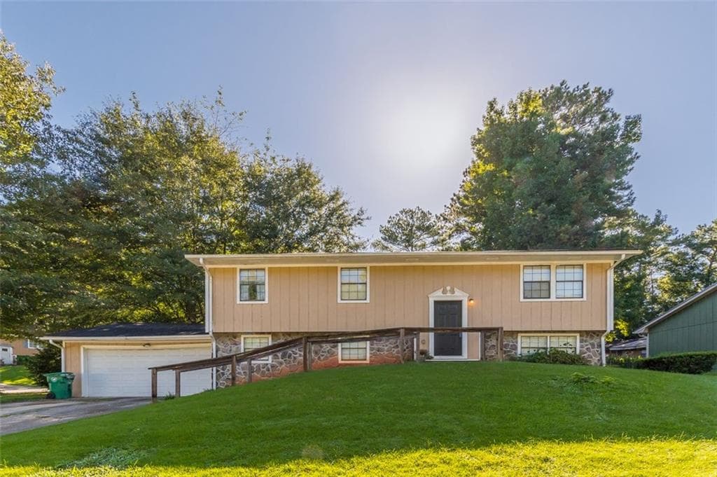 2208 Cherokee Valley Circle, Lithonia, GA 30058 — most recent listing photo