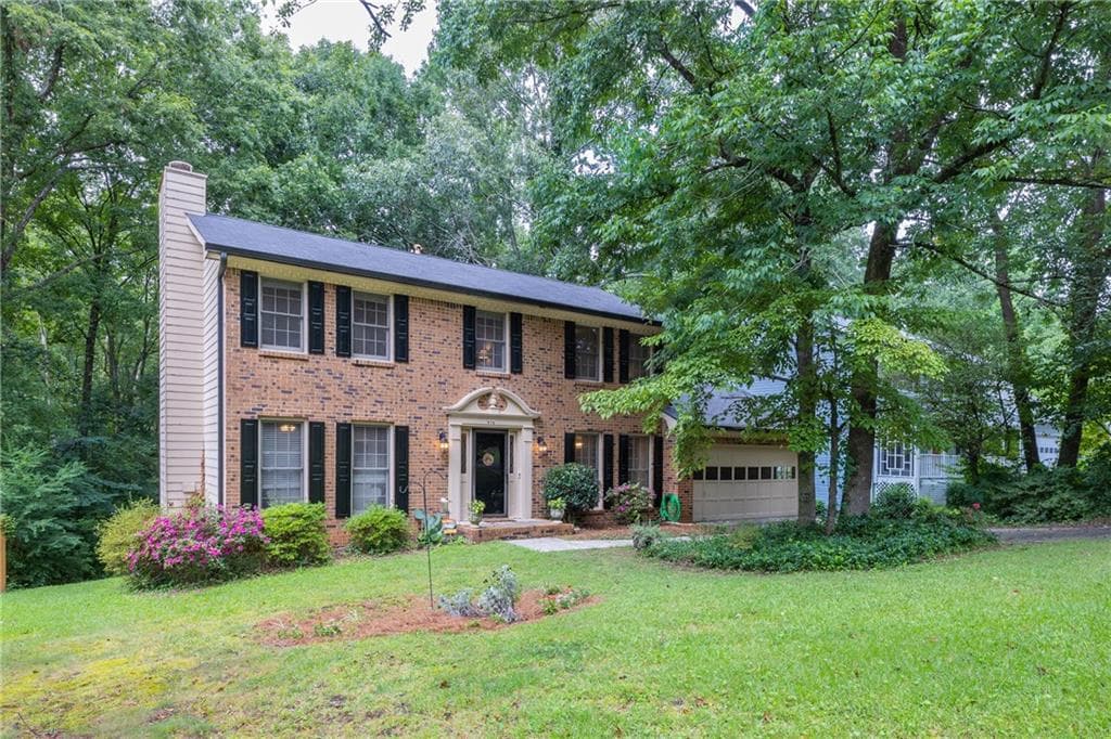 3 bedroom, 3 bathroom, 1,836 sq ft single family residence sold at 978 Saybrook Circle, Lilburn, GA 30047