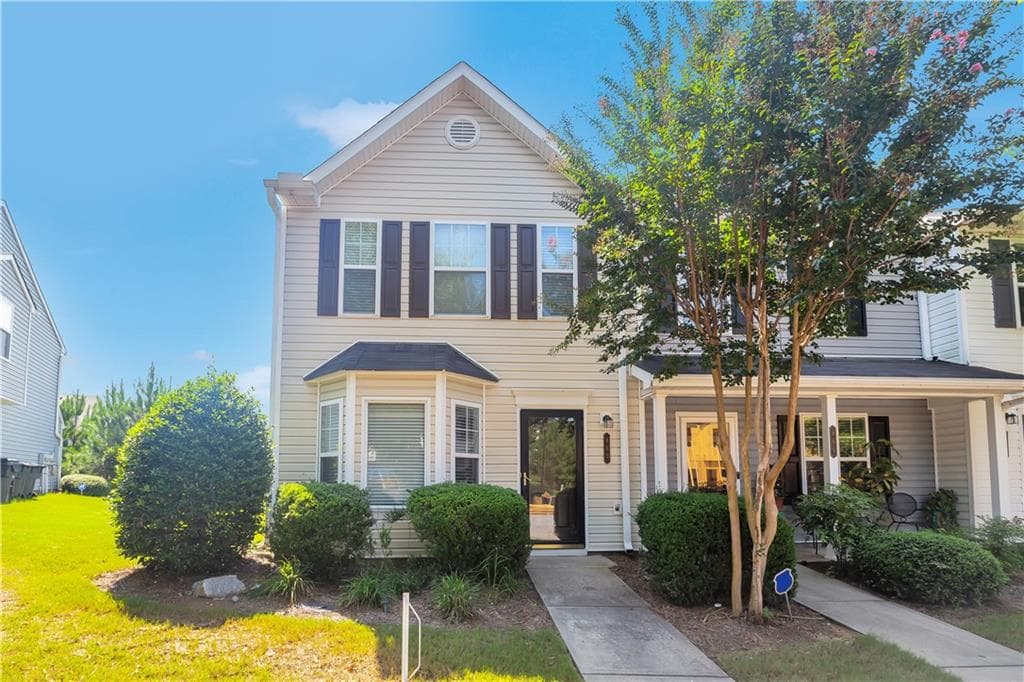 3 bedroom, 3 bathroom, 1,246 sq ft townhouse sold at 863 Crestwell Circle, Atlanta, GA 30331