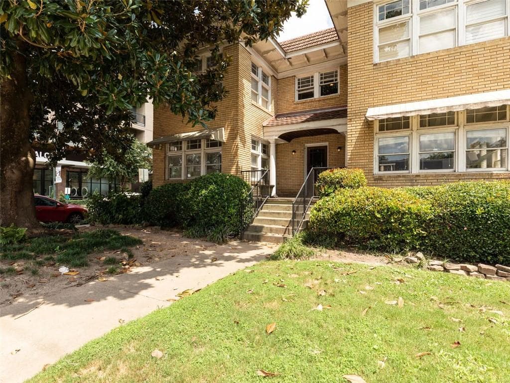 1 bedroom, 1 bathroom, 750 sq ft condominium sold at 653 N Highland Avenue #5, Atlanta, GA 30306