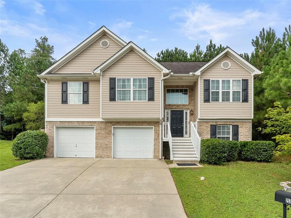 4 bedroom, 3 bathroom, 1,366 sq ft single family residence sold at 252 Bainbridge Circle, Dallas, GA 30132