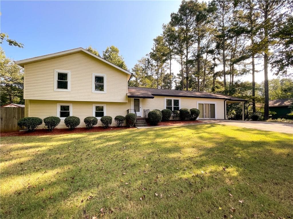 4 bedroom, 3 bathroom, 2,384 sq ft single family residence sold at 2010 Branch View Drive, Marietta, GA 30062