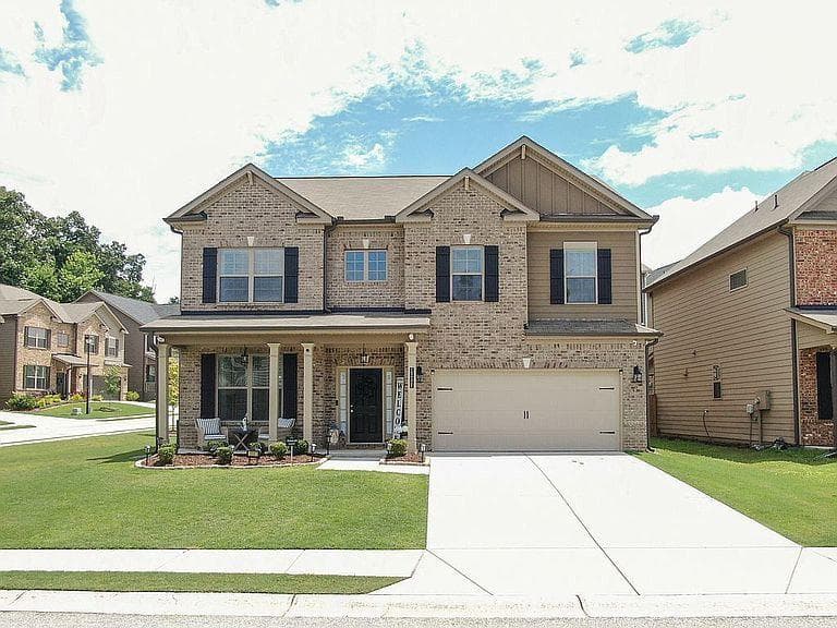 4 bedroom, 4 bathroom, 3,084 sq ft single family residence sold at 1207 WESLEYAN, Braselton, GA 30517
