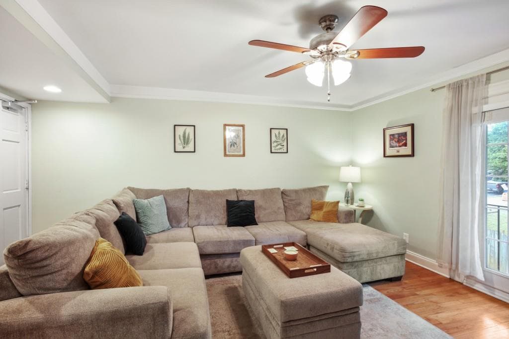 1 bedroom, 1 bathroom, 700 sq ft condominium sold at 799 Barnett Street 8, Atlanta, GA 30306