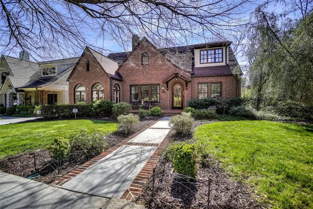 5 bedroom, 4 bathroom, 3,484 sq ft single family residence sold at 1081 Lanier Blvd NE, Atlanta, GA 30306