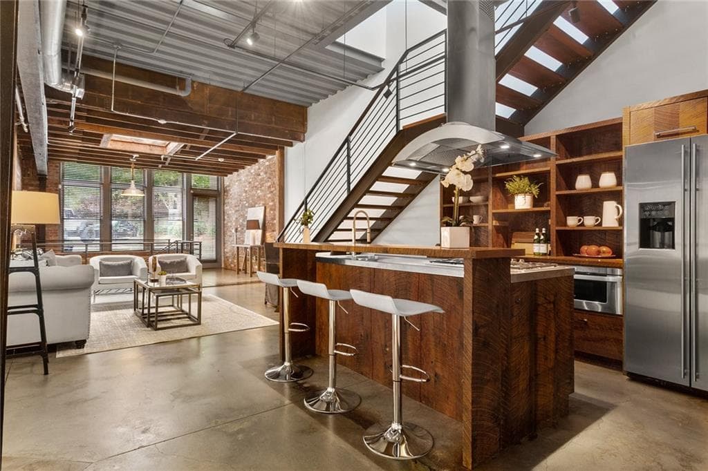 2 bedroom, 3 bathroom, 1,657 sq ft condominium sold at 675 Greenwood Avenue 107, Atlanta, GA 30306