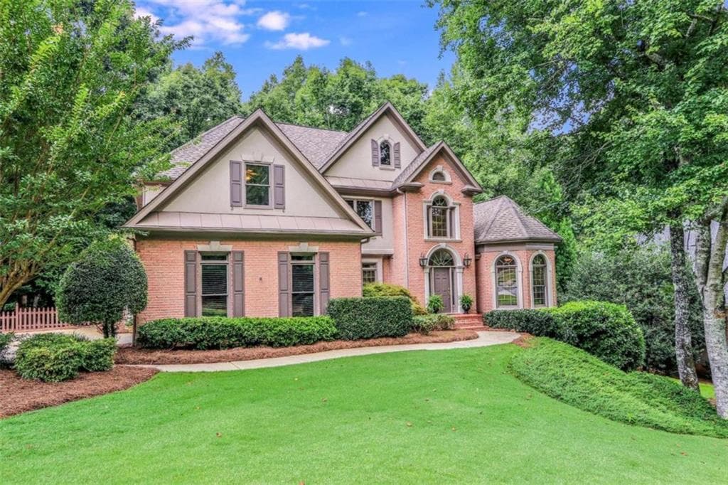 6 bedroom, 5 bathroom, 5,598 sq ft single family residence sold at 3920 Homestead Ridge Drive, Cumming, GA 30041