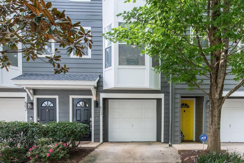 2 bedroom, 2 bathroom, 1,212 sq ft townhouse sold at 951 Glenwood Avenue 603, Atlanta, GA 30316