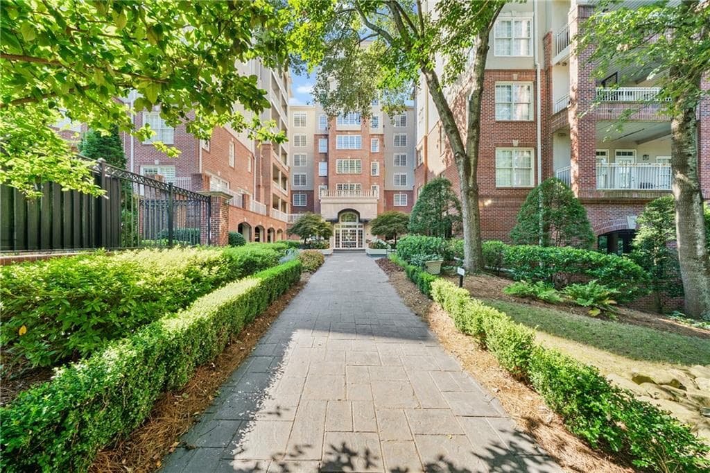 2 bedroom, 3 bathroom, 1,535 sq ft condominium sold at 50 Biscayne Drive 3110, Atlanta, GA 30309