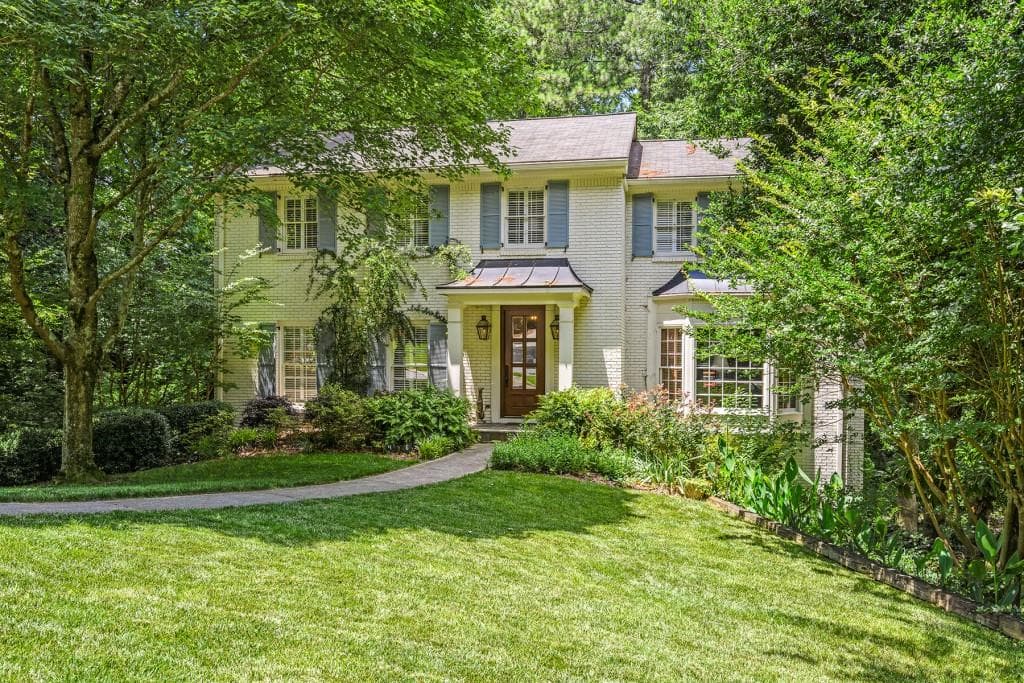 4 bedroom, 3 bathroom, 2,880 sq ft single family residence sold at 4364 Glengary Drive, Atlanta, GA 30342