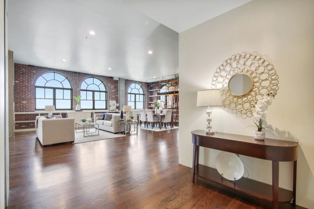 2 bedroom, 2 bathroom, 2,487 sq ft condominium sold at 3180 Mathieson Drive 1403, Atlanta, GA 30305