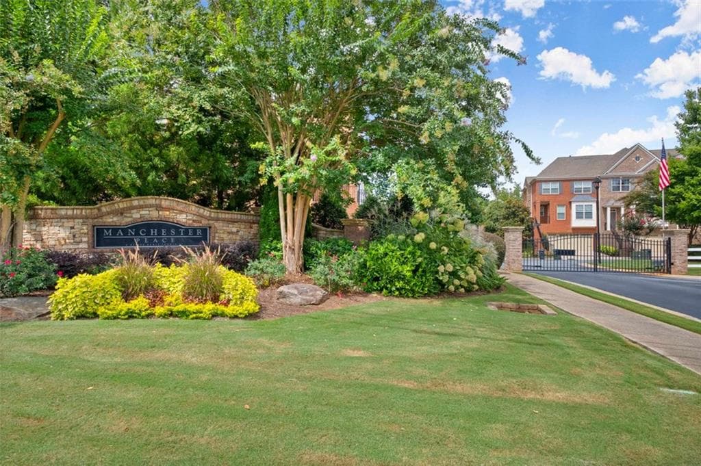 3 bedroom, 4 bathroom, 2,318 sq ft condominium sold at 4002 MANCHESTER Circle, Roswell, GA 30075