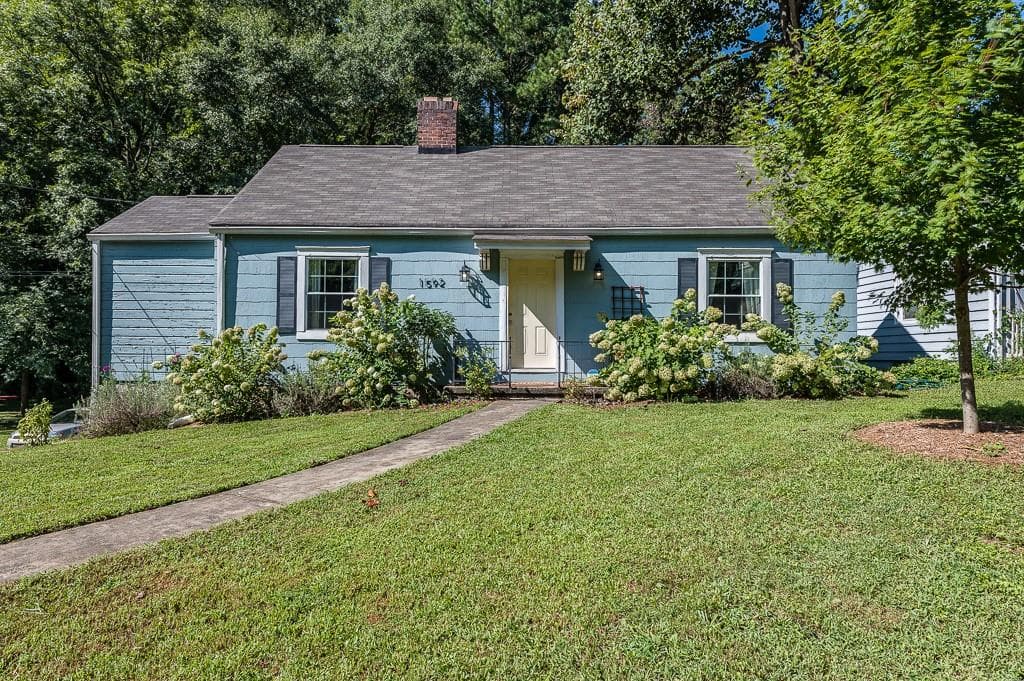 2 bedroom, 1 bathroom, 1,076 sq ft single family residence sold at 1592 Orlando Street, Atlanta, GA 30311
