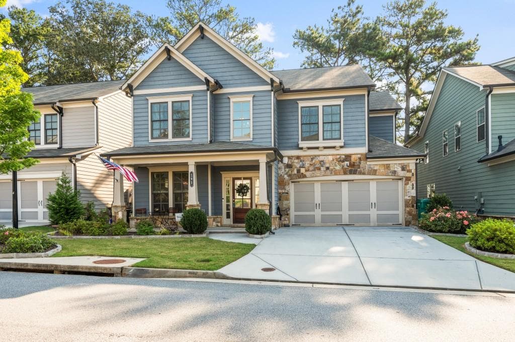 4 bedroom, 3 bathroom, 3,078 sq ft single family residence sold at 195 Still Pine Bend, Smyrna, GA 30082