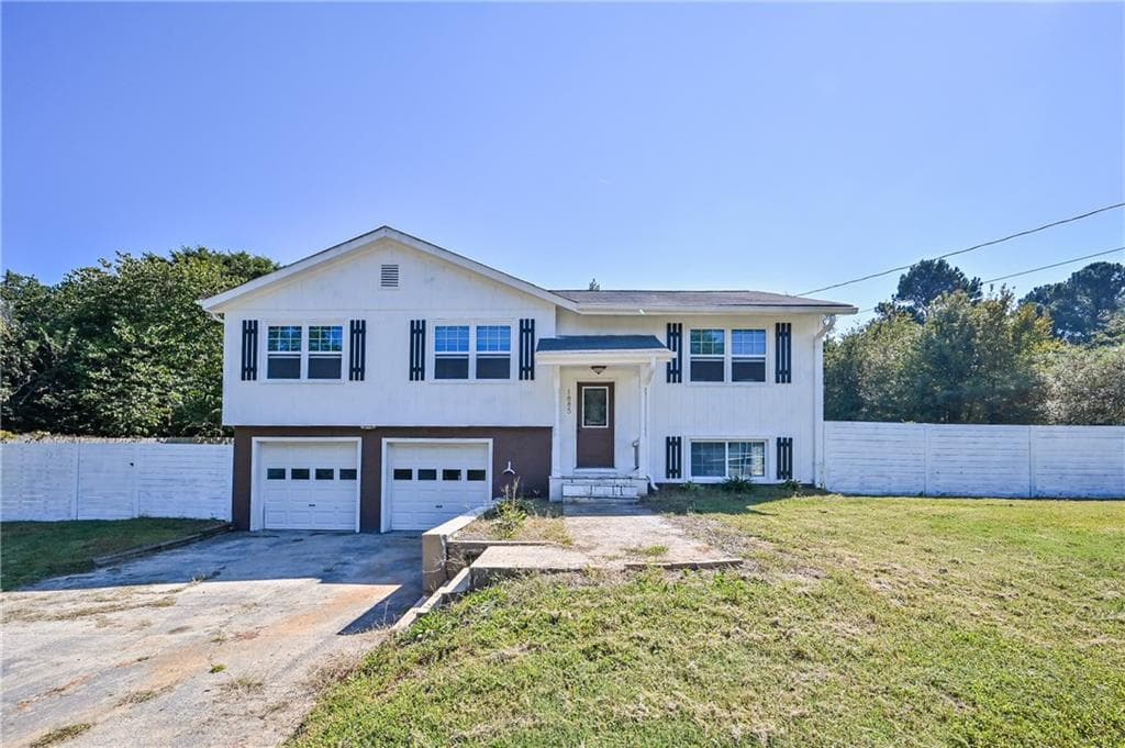 4 bedroom, 3 bathroom, 2,131 sq ft single family residence sold at 1885 Blanche Drive, Douglasville, GA 30135