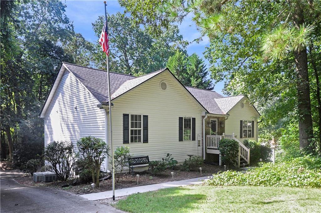 3 bedroom, 3 bathroom, 2,482 sq ft single family residence sold at 2865 New Hope Road, Dacula, GA 30019