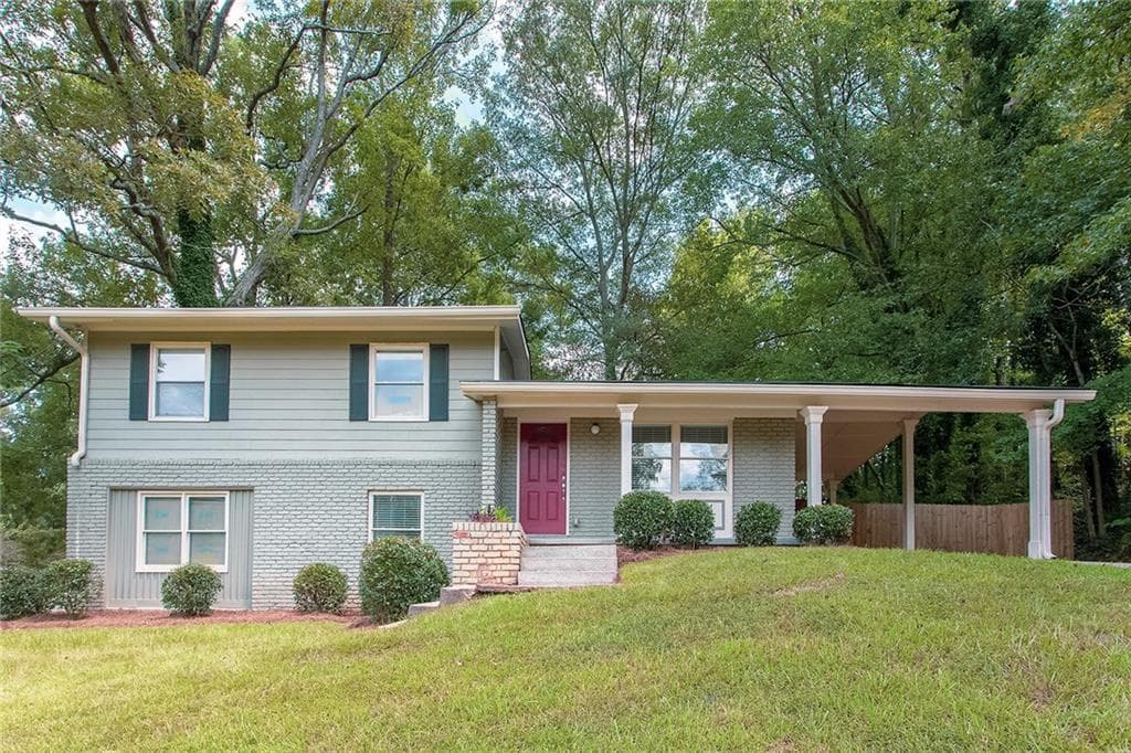 3 bedroom, 3 bathroom, 2,016 sq ft single family residence sold at 1674 Bouldercliff Court, Atlanta, GA 30316