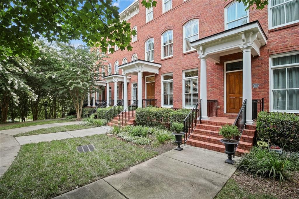 4 bedroom, 5 bathroom, 2,750 sq ft townhouse sold at 905 Inman Village Parkway, Atlanta, GA 30307