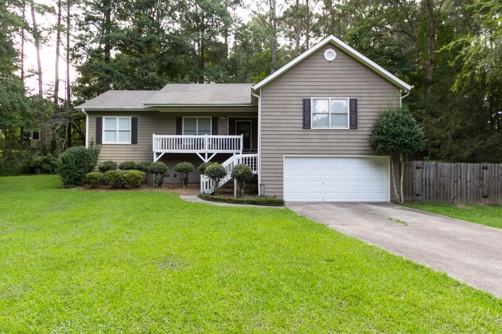 4 bedroom, 2 bathroom, 1,658 sq ft single family residence sold at 4461 Stoney Creek Court, Loganville, GA 30052